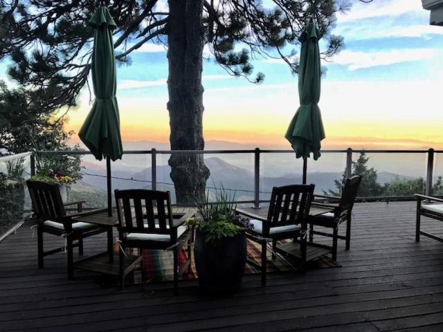 Skyforest Inn Екстер'єр фото