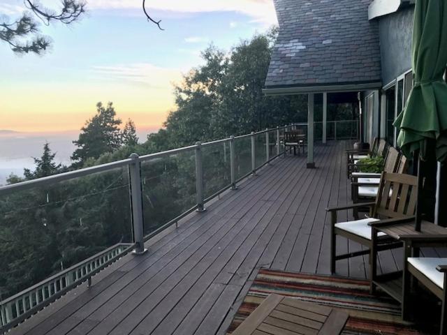Skyforest Inn Екстер'єр фото